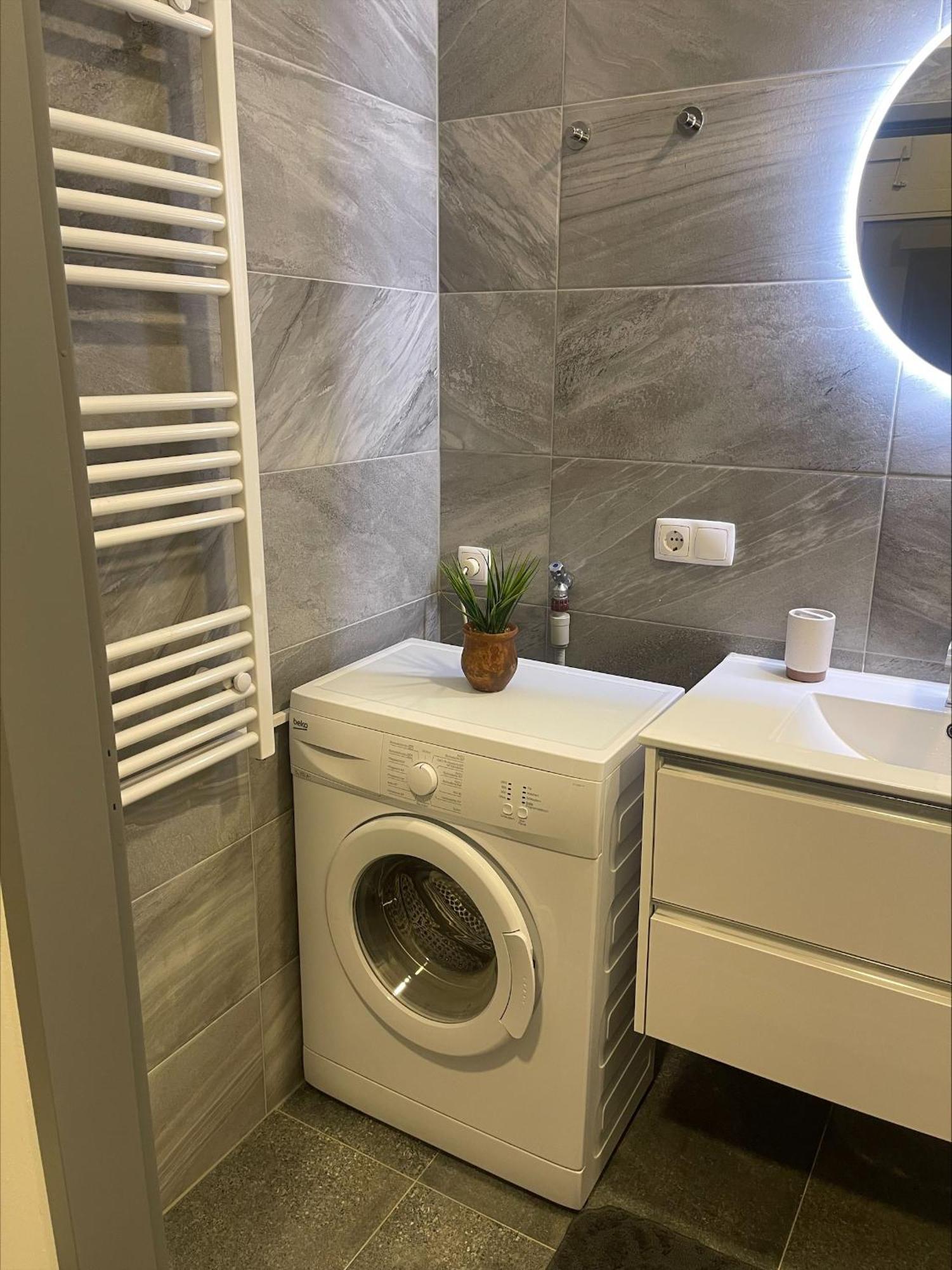 Comfy By Naschmarkt Apartment Wien